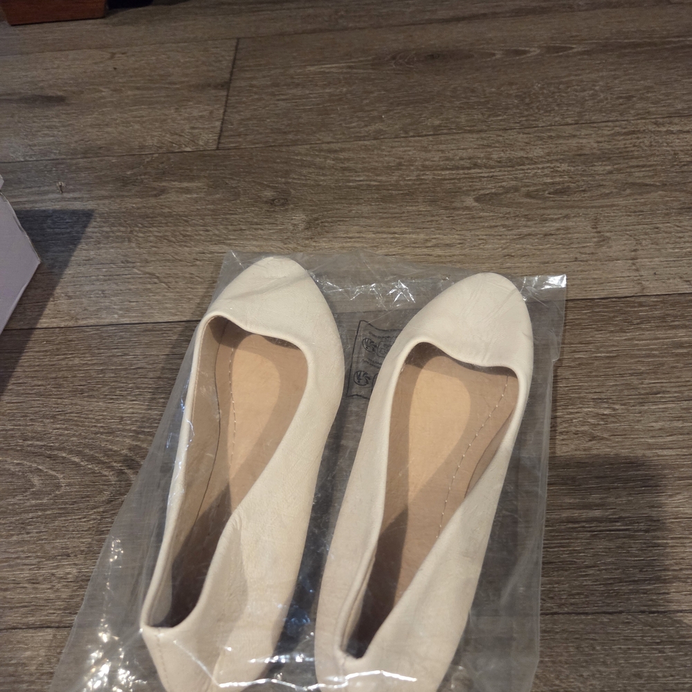 Classic Women's Cream Ballet Flats - Comfortable Everyday Slip-Ons